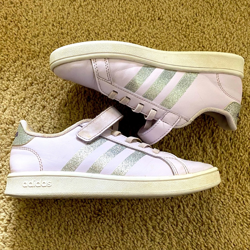 Girls adidas Sneakers